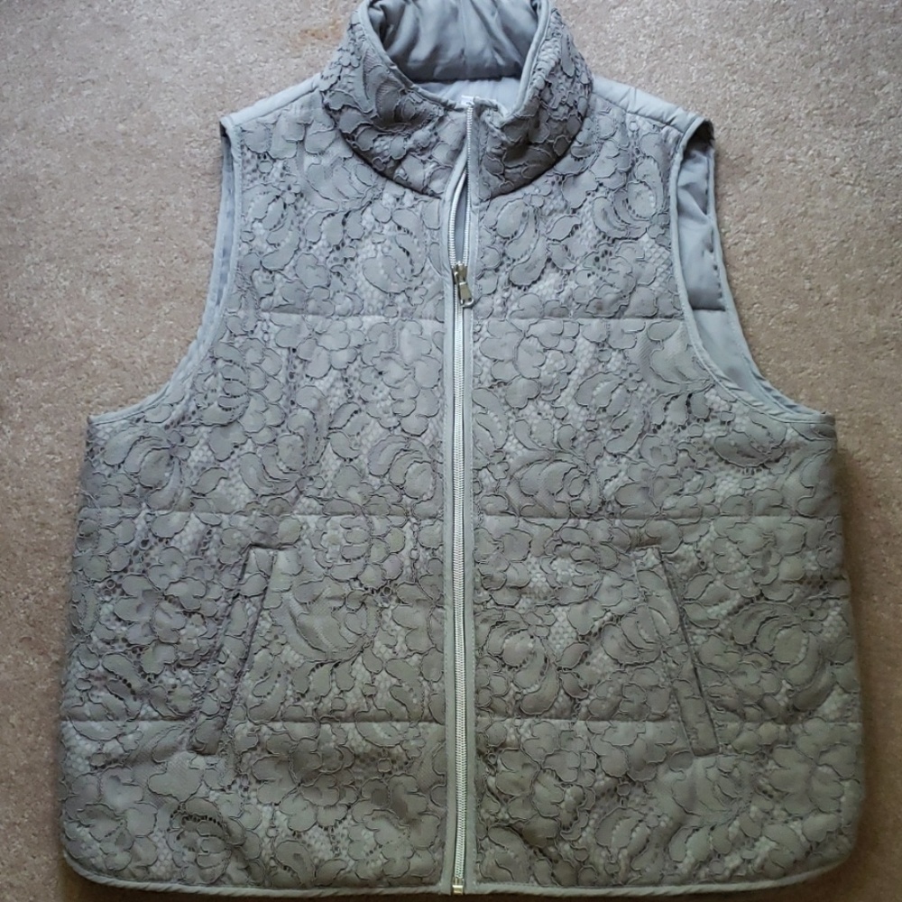Ruby Rd. grey lace puffer vest size 12P